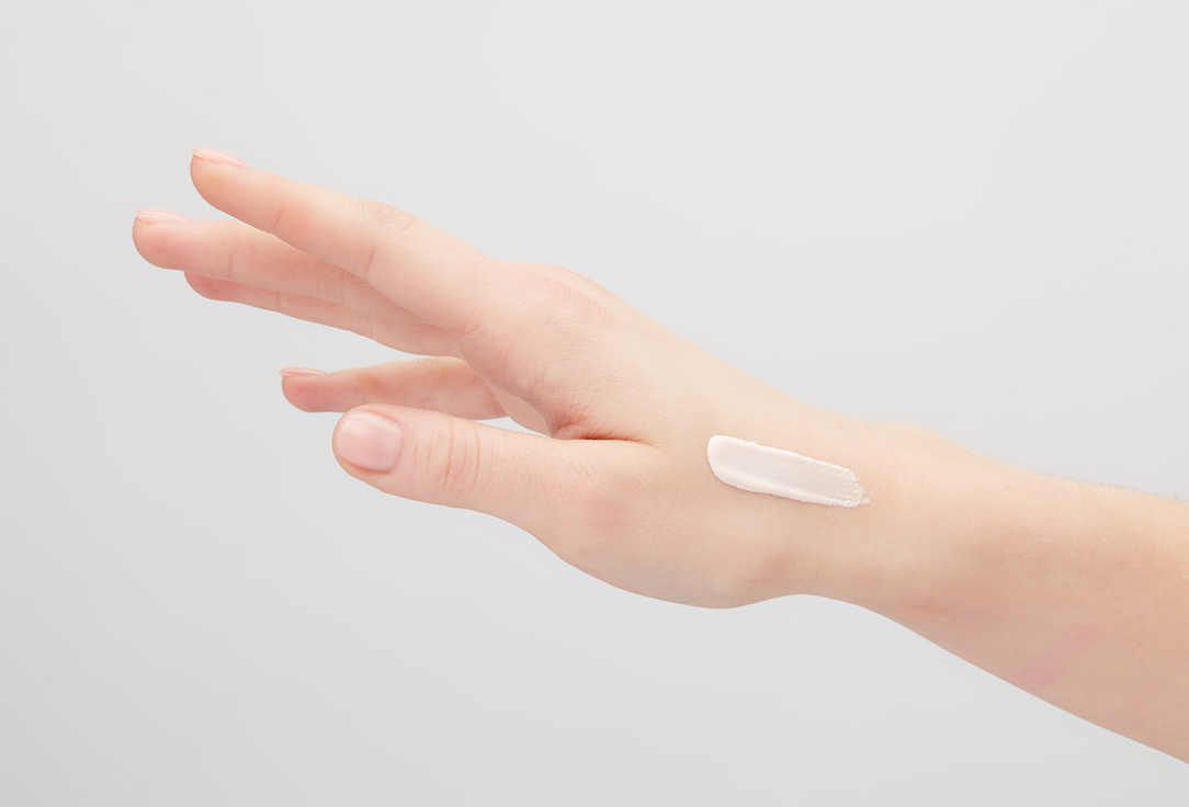 B.COLOUR PROFESSIONAL Illuminating Face Primer Capsule