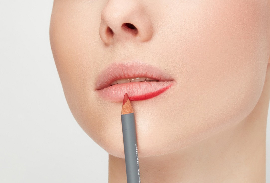 ALIX AVIEN Waterproof Matte Lip Pencil Lipliner Pencil 17, Ruby red 1.14 g ALIX AVIEN Waterproof Matte Lip Pencil Lipliner Pencil