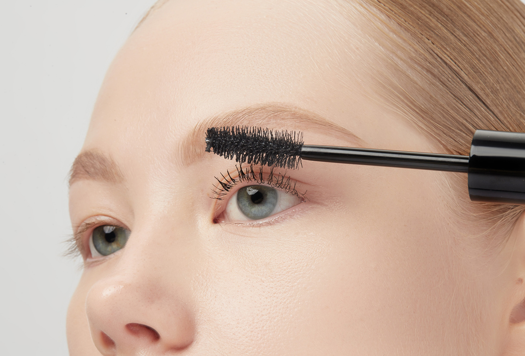 Radiant Professional Make-Up Mascara With False Eyelash Effect Magna Lash