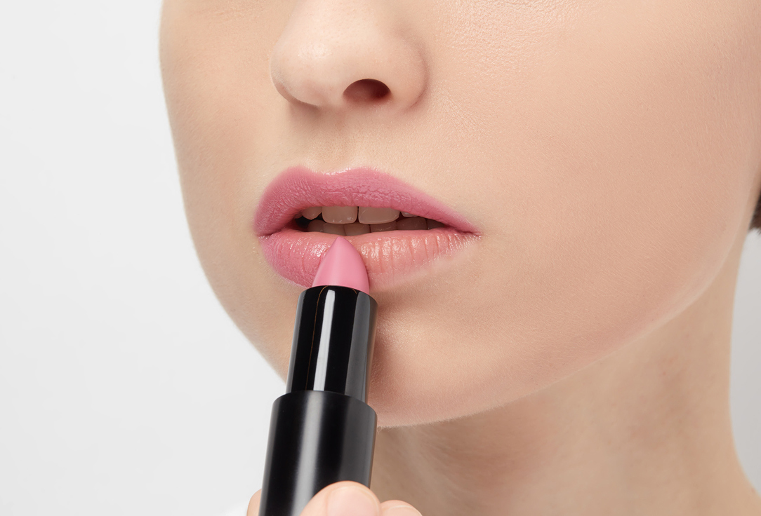 Radiant Professional Make-Up Moisturizing Lipstick Advanced Care Lipstick Glossy