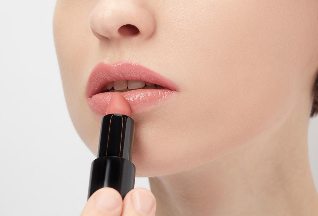 Radiant Professional Make-Up Moisturizing Lipstick Advanced Care Lipstick Velvet