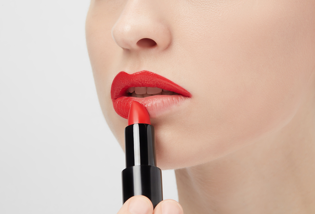 Radiant Professional Make-Up Moisturizing Lipstick Advanced Care Lipstick Velvet