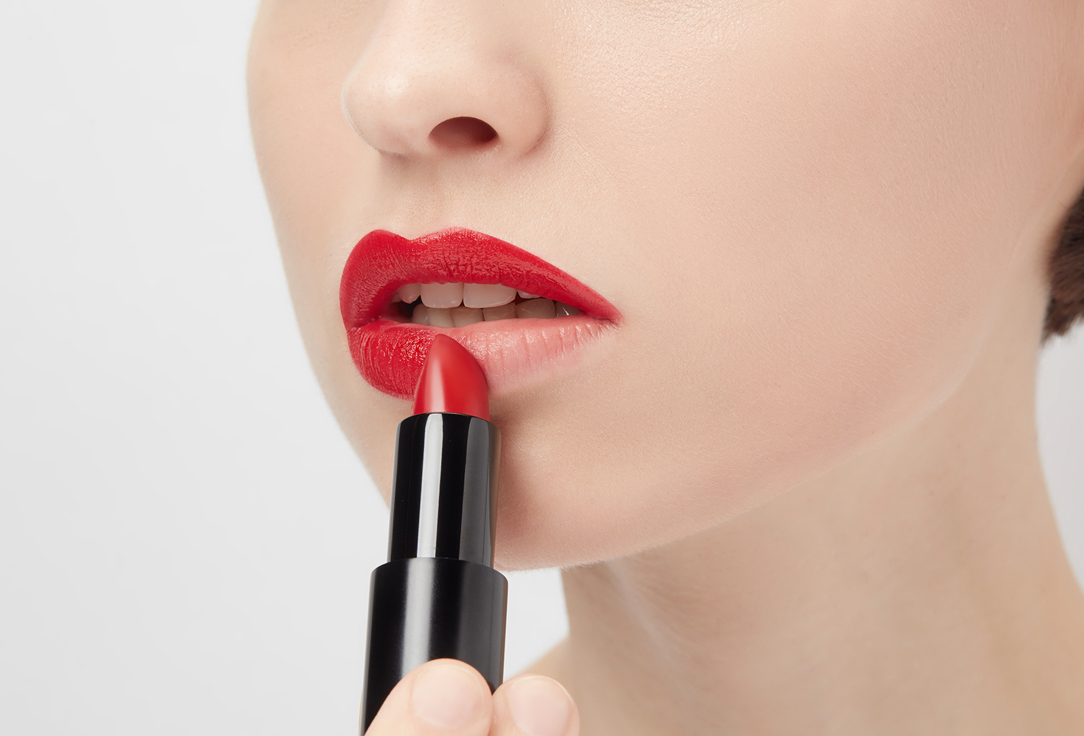 Radiant Professional Make-Up Moisturizing Lipstick Advanced Care Lipstick Velvet