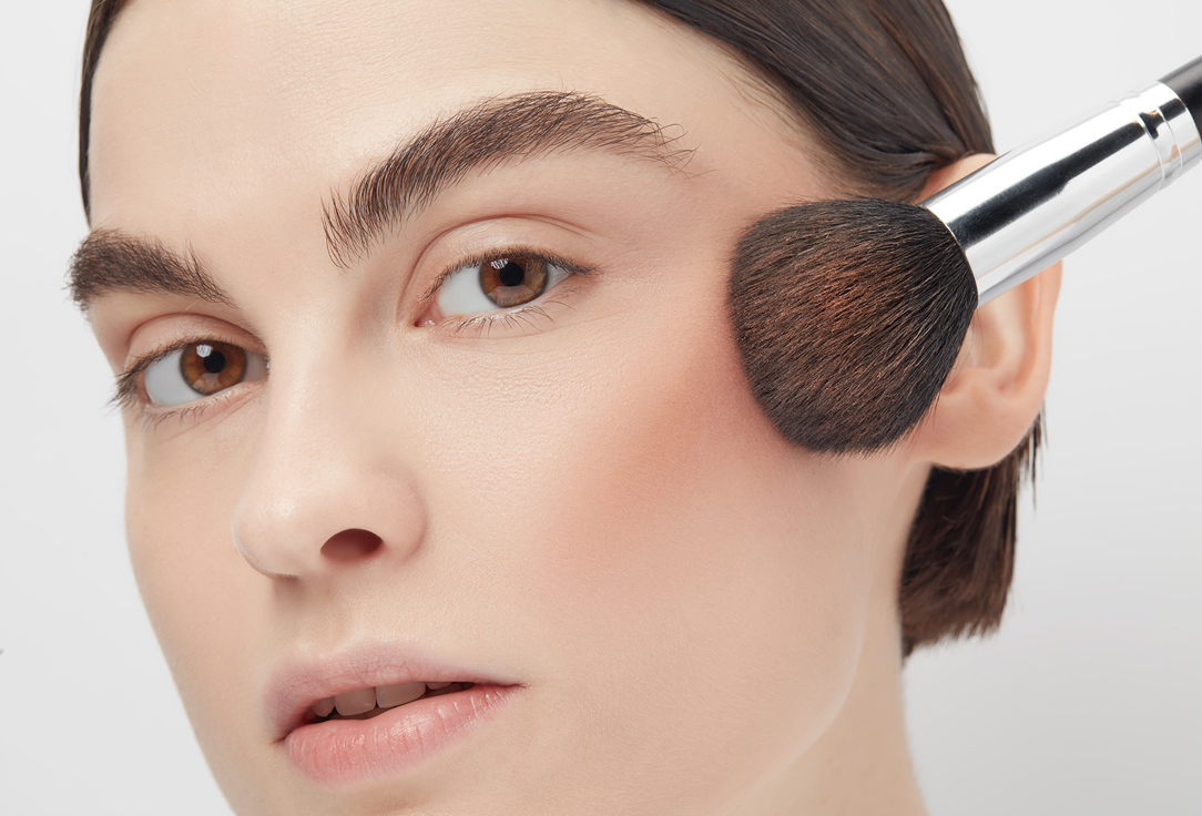 Radiant Professional Make-Up Bronzing Powder Air Touch Bronzer 6, Tanned 20 ml Radiant Professional Make-Up Bronzing Powder Air Touch Bronzer