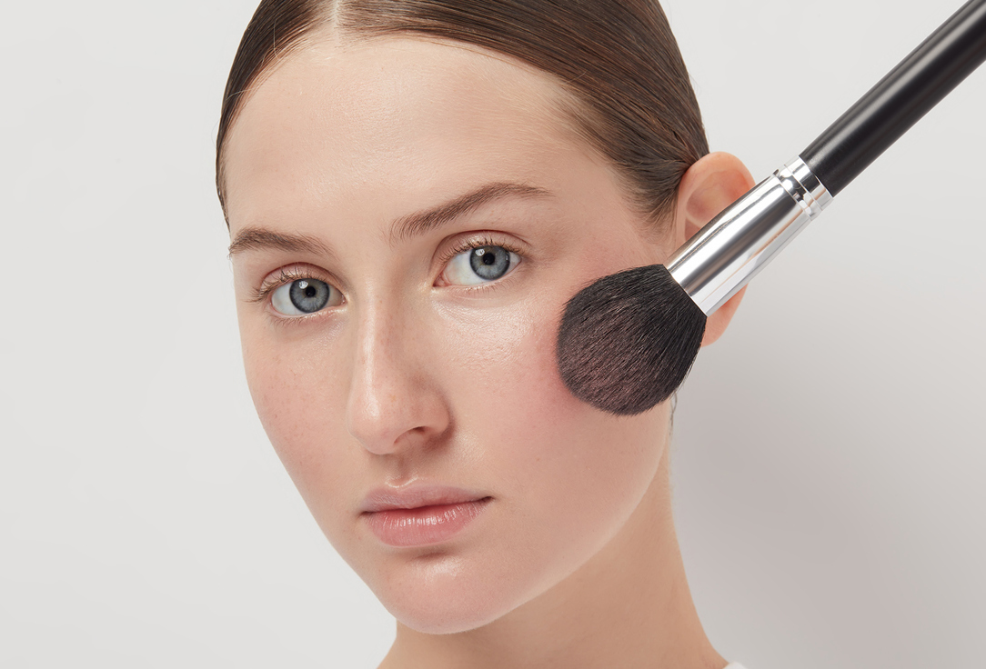 Radiant Professional Make-Up Pressed blush Blush Color