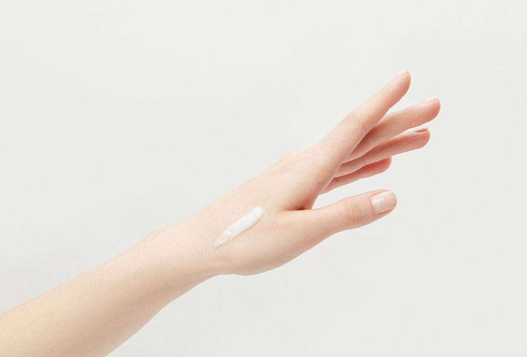 DARLING* Hyaluronic Acid hand cream E-motion