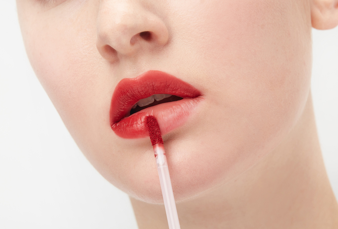 Thim Matte liquid lipstick With Hyaluronic Acid and Honey