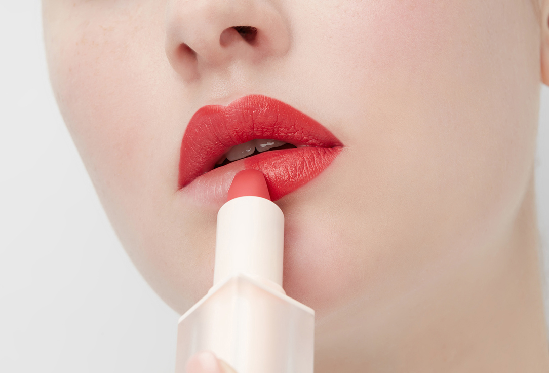 MakeUp Revolution ПОМАДА ДЛЯ ГУБ ALLURE SOFT