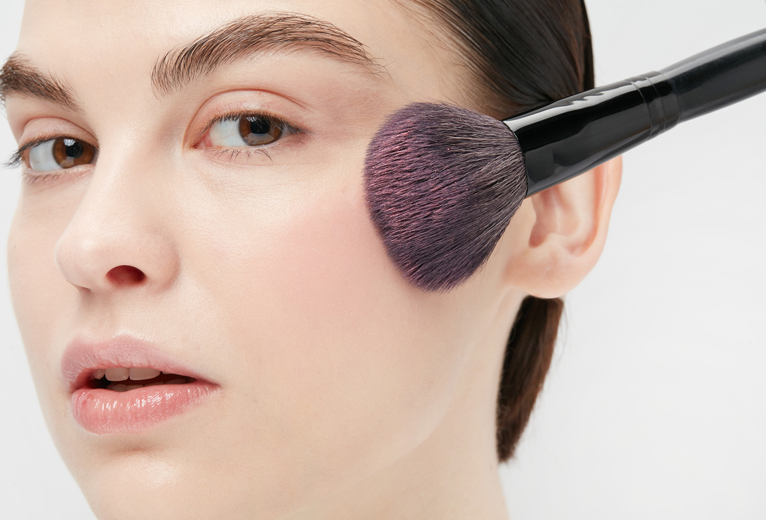 MakeUp Revolution Mousse Blusher Squeeze Me
