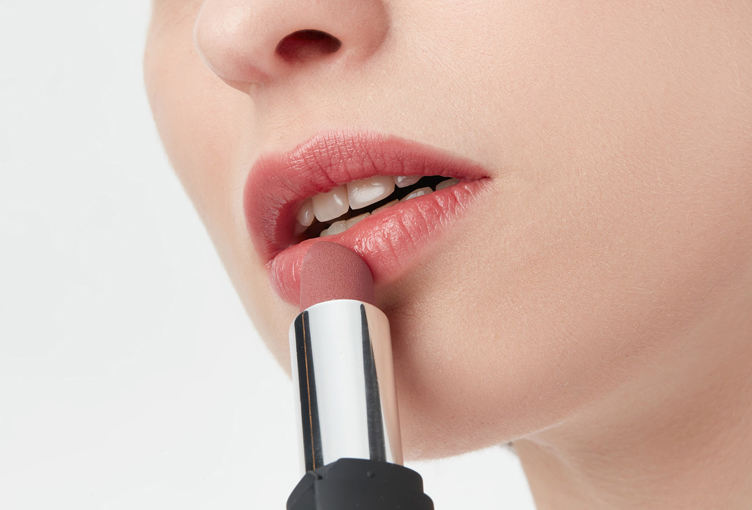 DEBORAH MILANO Lipstick Milano red mat
