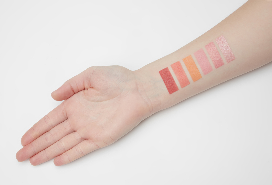 MakeUp Revolution Blush Palette Lift