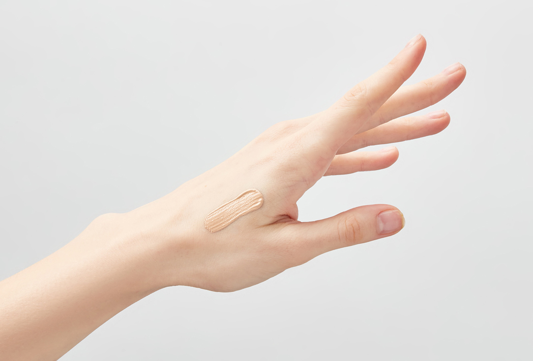 ALIX AVIEN Luminous Liquid Foundation SPF 35 Liquid foundation