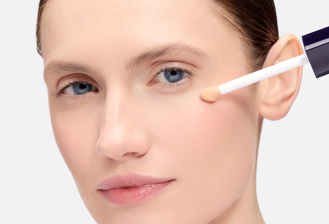 Estee Lauder Консилер Futurist Soft Touch Brightening Skincealer