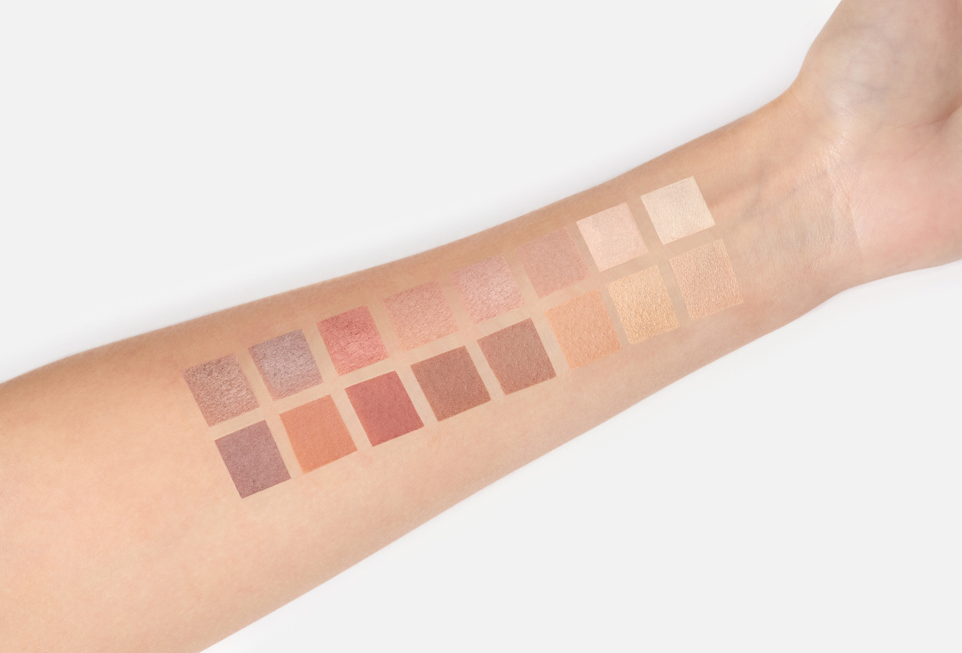 Character Eyeshadow palette Glam Look