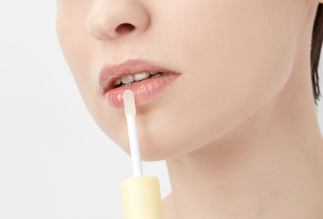 Love Generation Moisturizing Lip Oil Be Happy 02 2.3 ml Love Generation Moisturizing Lip Oil Be Happy