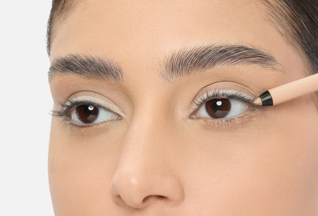 essence GEL EYELINER STAY & PLAY 03, Silky nude 1.3 g essence GEL EYELINER STAY & PLAY