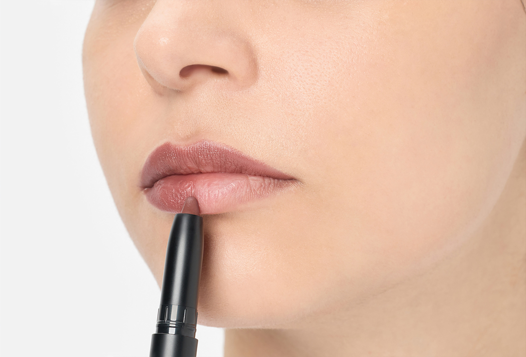 Inglot Lip liner MATTE WITH SHARPENER AMC 41 1.8 g Inglot Lip liner MATTE WITH SHARPENER AMC