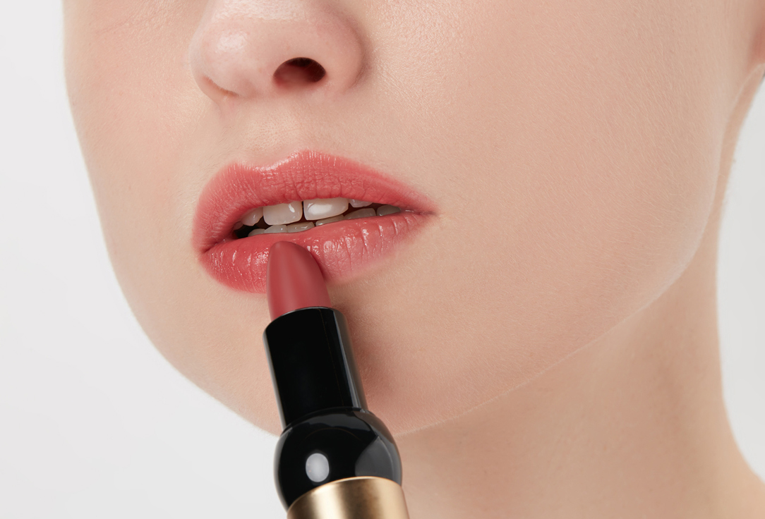 FMGT Semi-glossy lipstick New Bold Sheer Glow
