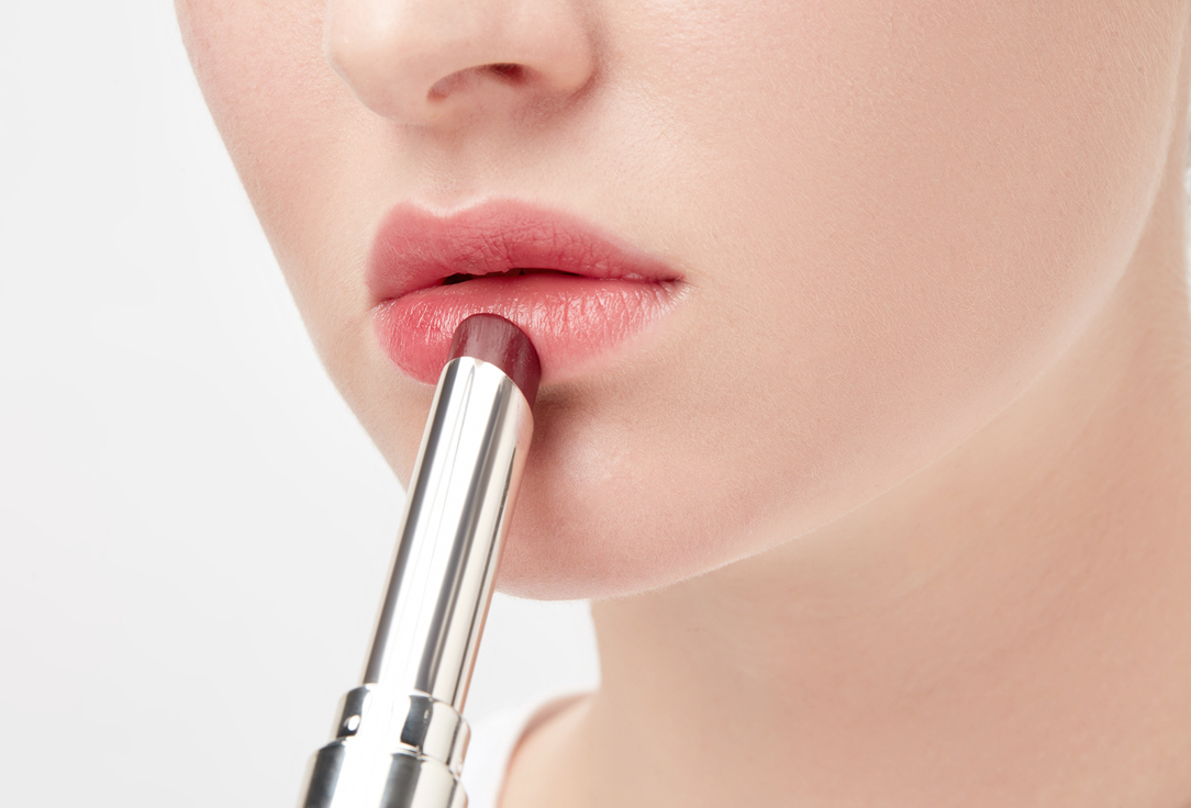 Clarins Hydrating Lip Balm Lip Oil Balm 06, Fig 2.9 g Clarins Hydrating Lip Balm Lip Oil Balm