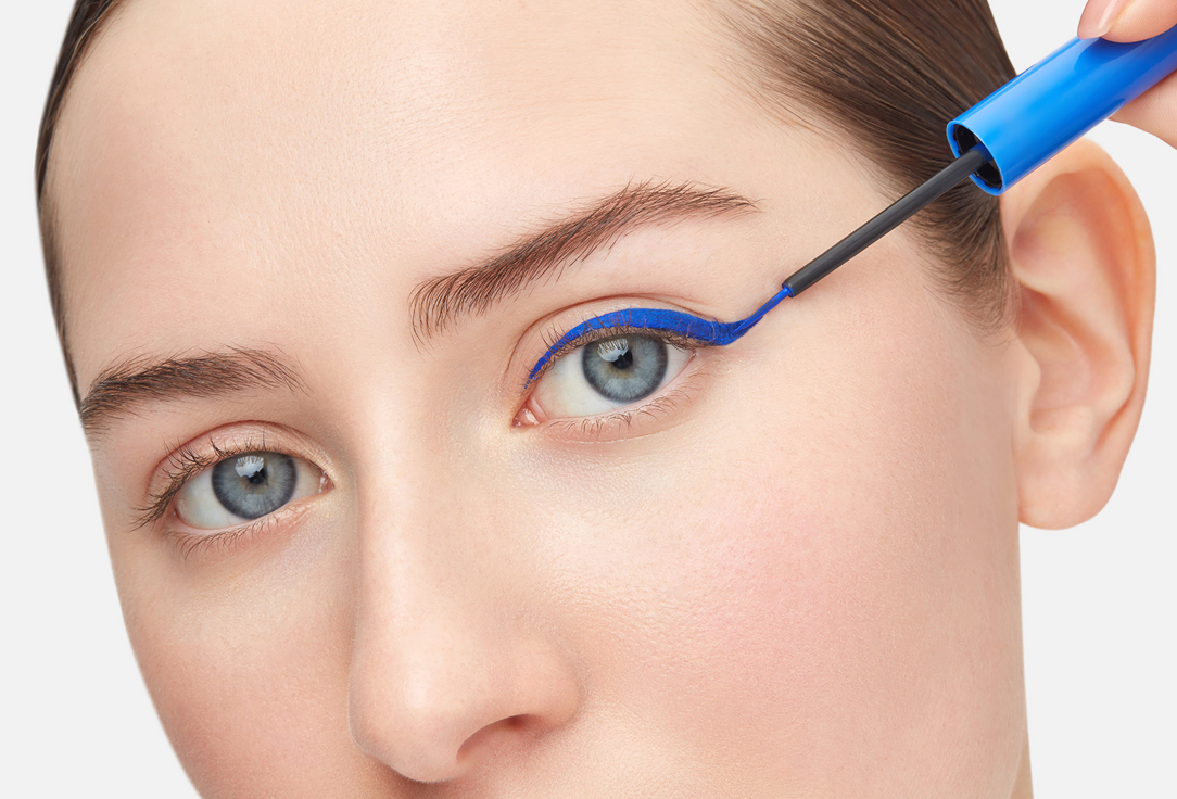 essence liquid eyeliner COLOUR it!