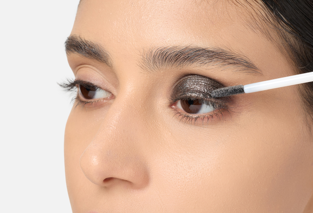 Character Glitter Liquid Eyeshadow 360 degree