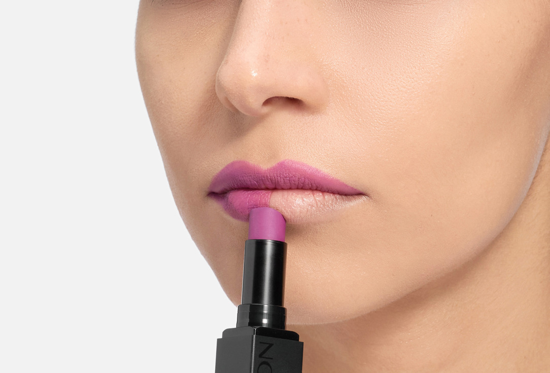 Revlon Стойкая матовая помада ColorStay Suede Ink