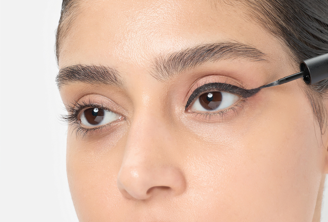 MILANI Waterproof Liquid Eyeliner Stay Put
