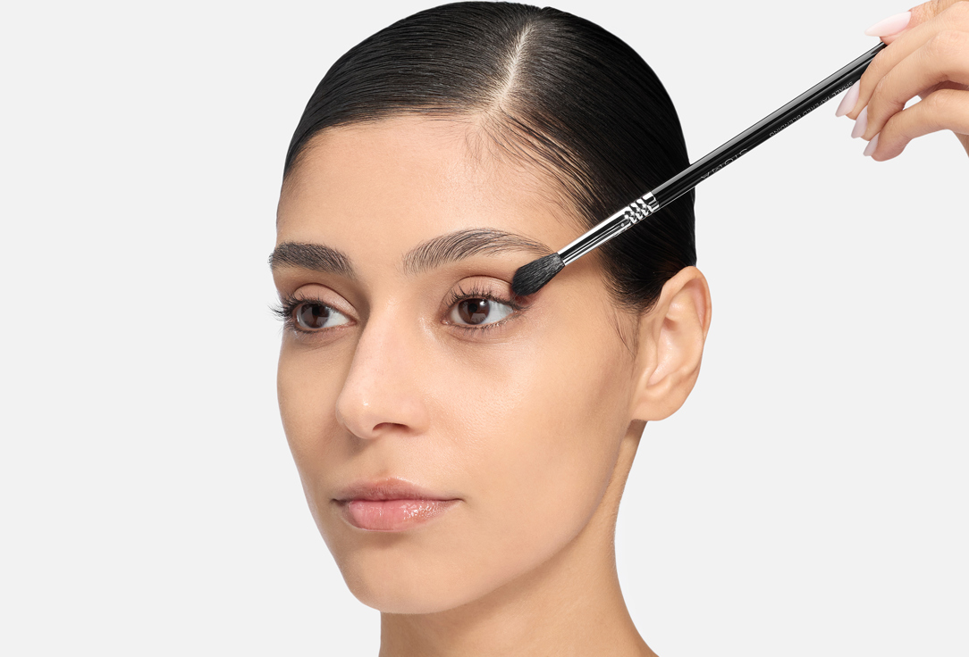 SIGMA BEAUTY Кисть для растушевки MAX SMALL TAPERED BLENDING BRUSH E45