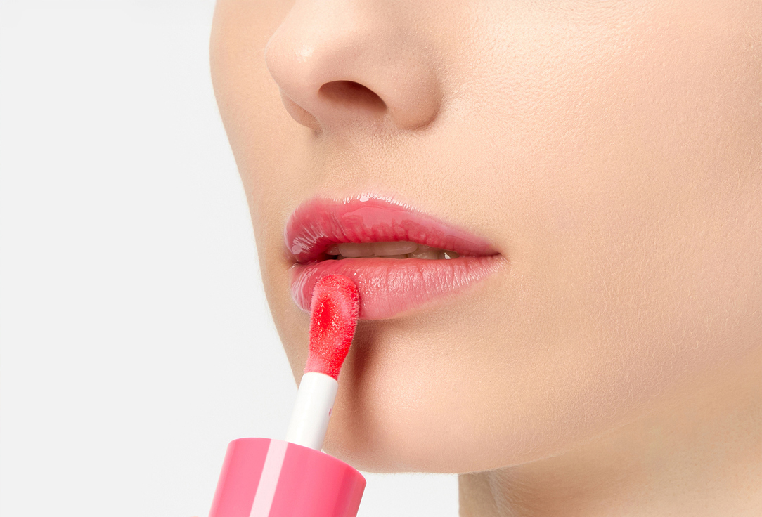 RELOVE REVOLUTION Lip Gloss Kiss It Rose 5.5 ml RELOVE REVOLUTION Lip Gloss Kiss It