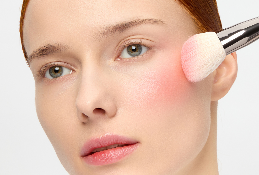 MakeUp Revolution Compact blush Beam Bright Blush