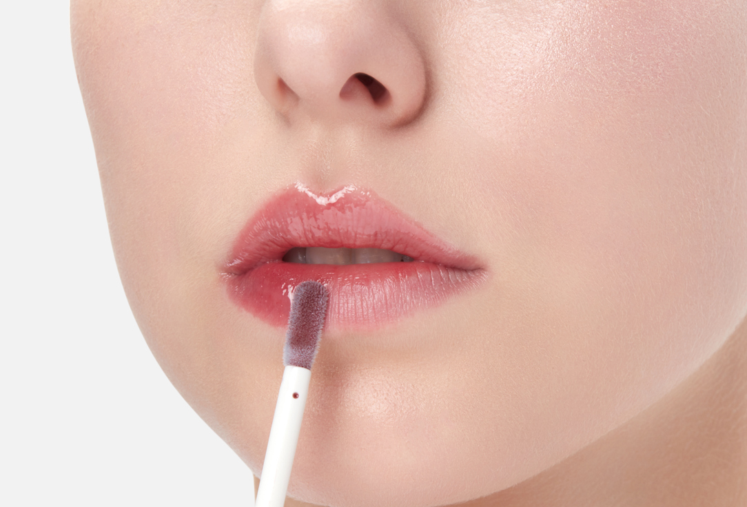 Pupa Volumizing & Cooling Lip Gloss Shock Plump 004, Cherry cola 5 ml Pupa Volumizing & Cooling Lip Gloss Shock Plump