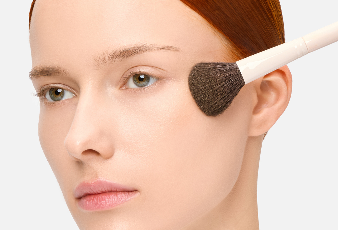 KIKO Milano Silky, reflective powder highlighter Glow Fusion Intense