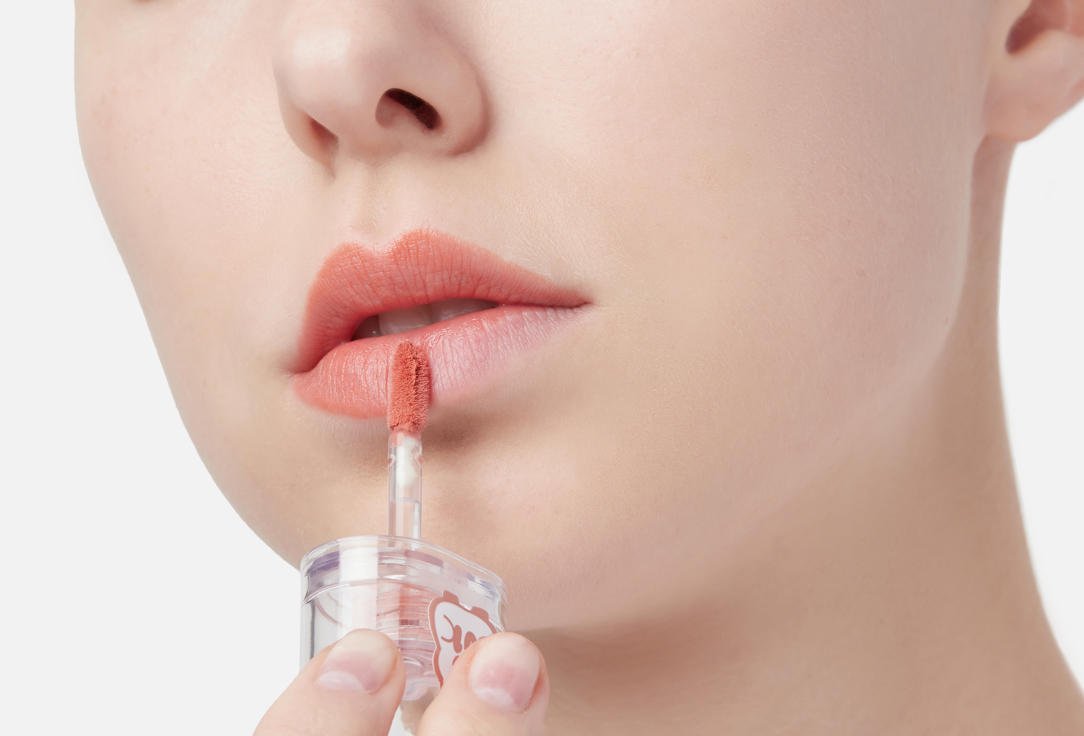 Beauty Bomb LIGHTWEIGHT MOUSSE MATTE COLOR LIPSTICK Plush 01 2.5 g Beauty Bomb LIGHTWEIGHT MOUSSE MATTE COLOR LIPSTICK Plush