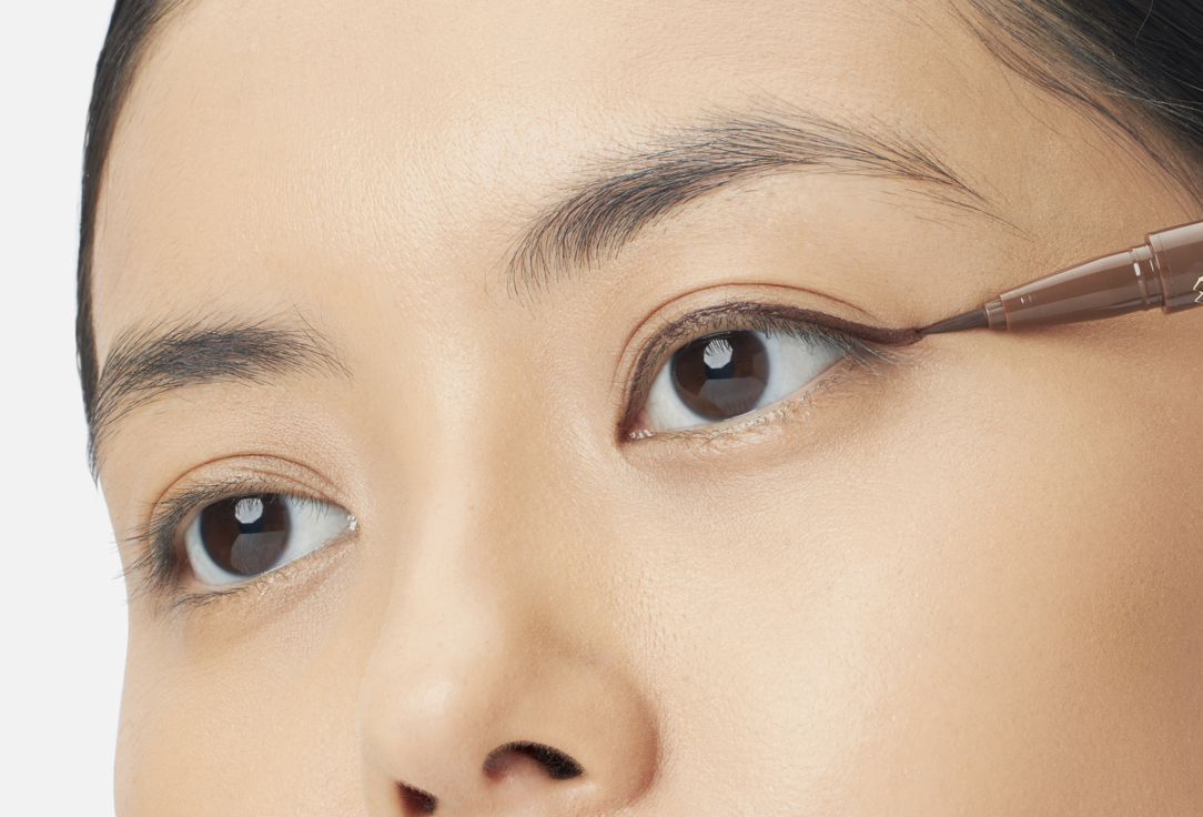 Eveline Double-ended liquid eyeliner with stamp EYELINER & STAMP 2IN1 STAR Heart 4 ml Eveline Double-ended liquid eyeliner with stamp EYELINER & STAMP 2IN1 STAR