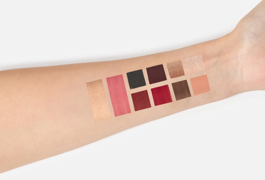 Character eyeshadow & blush palette Face & Eyes Palette