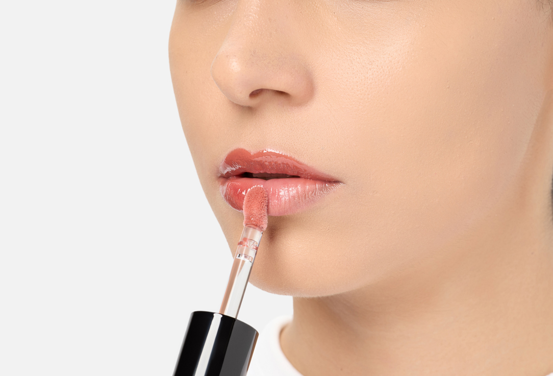 Character nourishing waterproof lip gloss Glow Goddess
