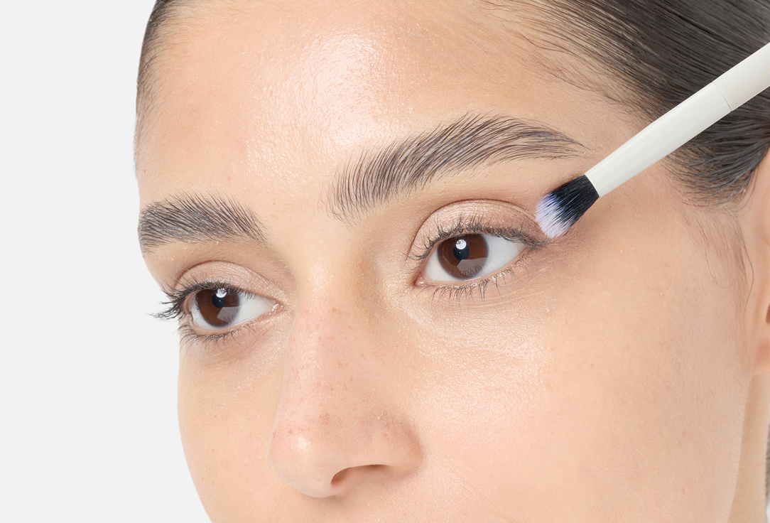 KARA BEAUTY Creamy hydrating eyeshadow stick Glide N’ Glow