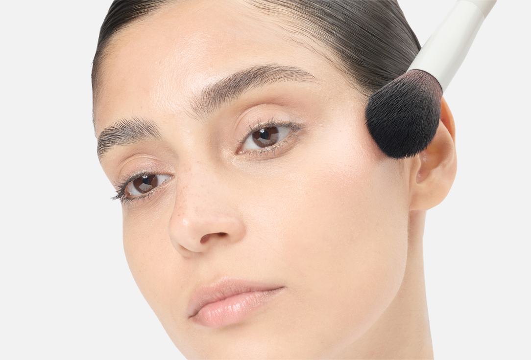KARA BEAUTY Lightweight liquid highlighter Starcrossed