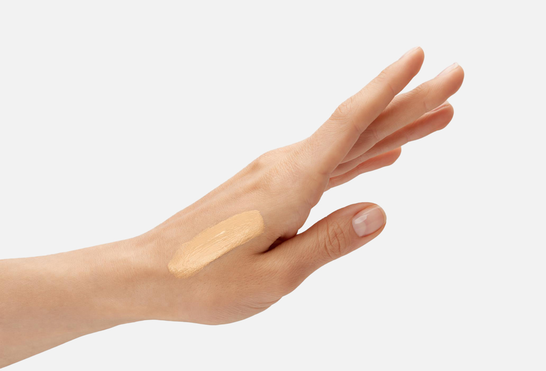 TIRTIR Long-Wear Radiant Liquid Foundation Mask Fit Red
