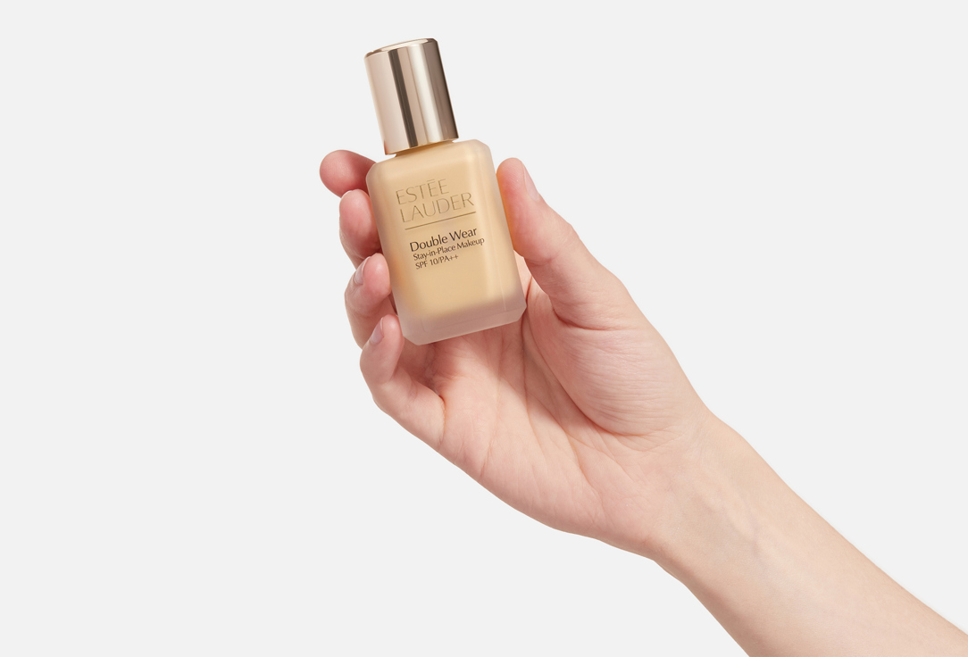 Estée Lauder liquid matte foundation SPF 10 Double Wear Stay in Place