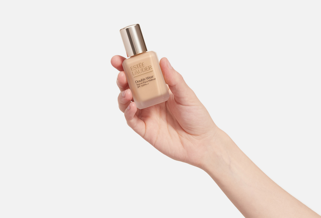 Estée Lauder liquid matte foundation SPF 10 Double Wear Stay in Place