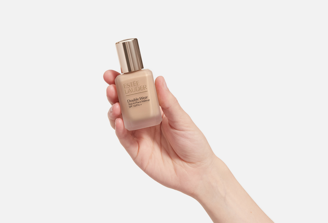 Estée Lauder liquid matte foundation SPF 10 Double Wear Stay in Place
