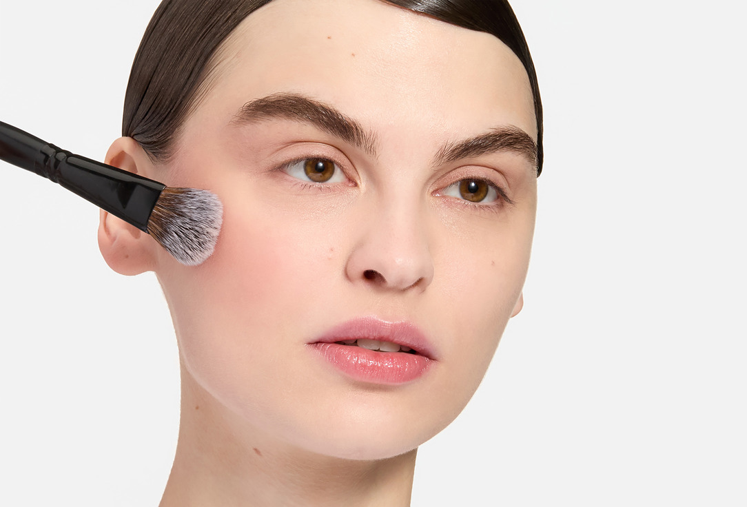 Catrice Матовые твердые румяна для лица Soft Blur