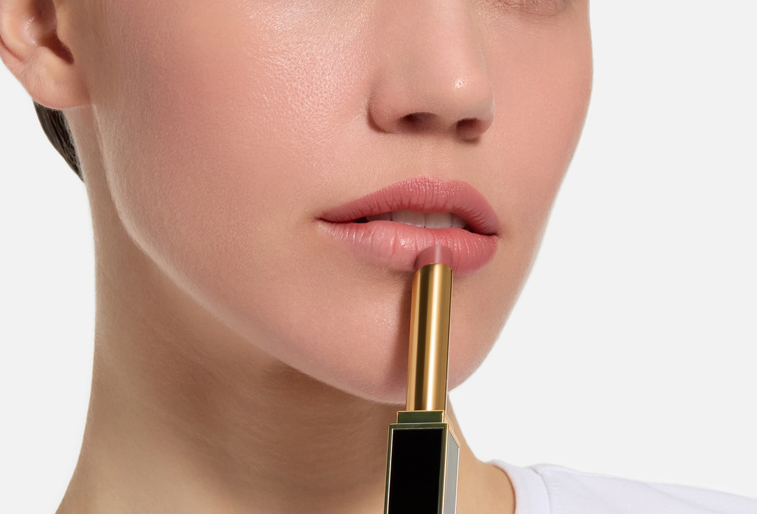 Tom Ford Matte Creamy Lipstick Runway Lip Stylo Matte 113, Cashmere suede 2 g Tom Ford Matte Creamy Lipstick Runway Lip Stylo Matte