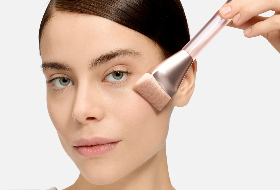 Real Techniques Makeup Face Brush New Nudes 2.0 H-Diamond
