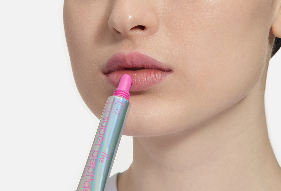 essence Hydrating glossy peptide lip treatment the super peptide