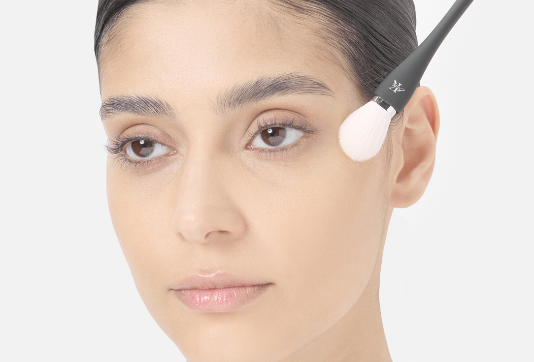 KLA Beauty Makeup Brush Highlighter Brush
