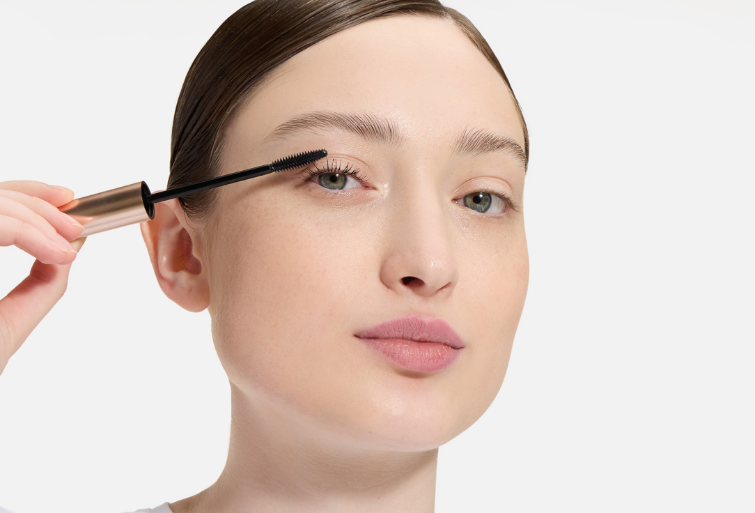 Divage Volumizing Heat-Resistant Mascara Power In Eyes