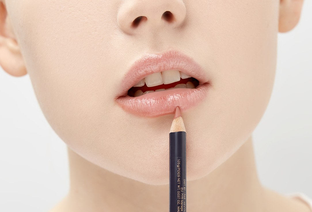 Kevyn Aucoin lipliner Unforgettable