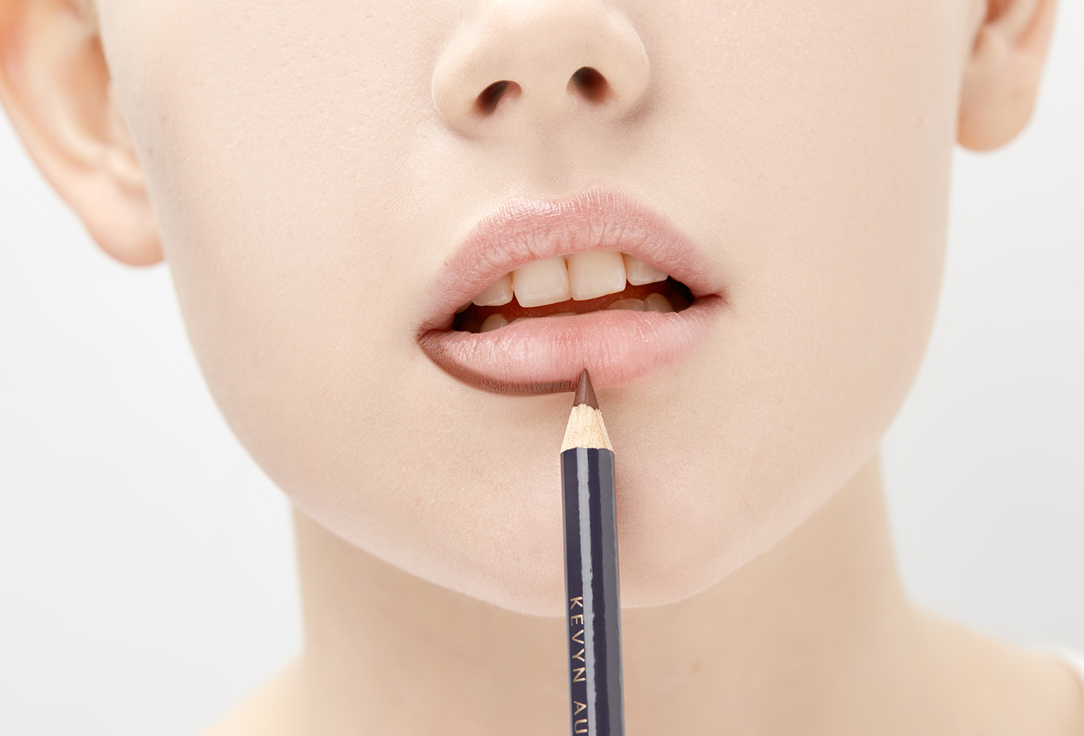 Kevyn Aucoin lipliner Unforgettable